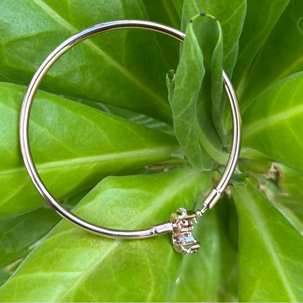 Pandora Moments Sparkling Shooting Star Clasp Rose Gold-Plated bangle bracelet - Picture 7 of 10